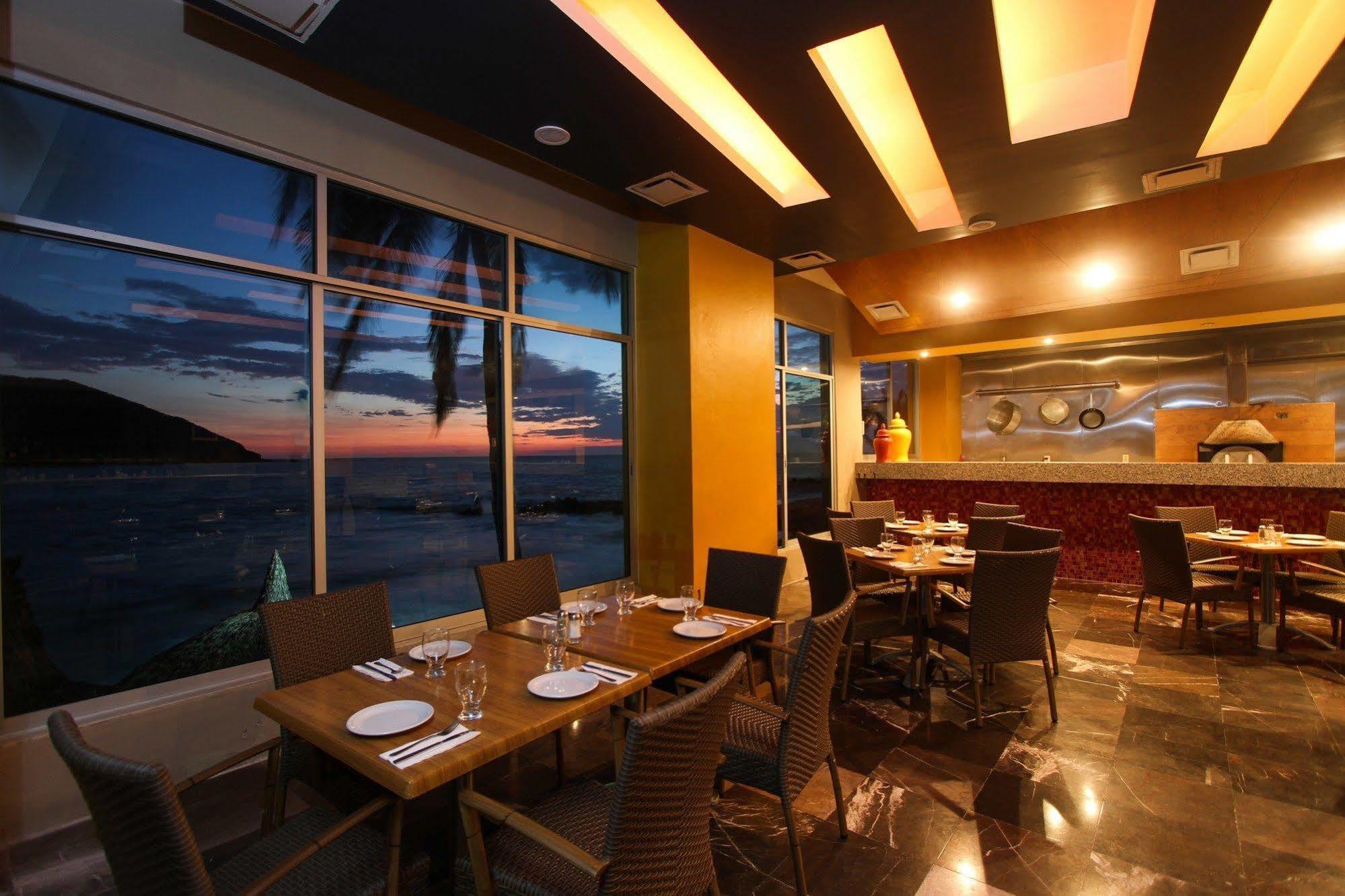 Oceano Palace Mazatlán Kültér fotó